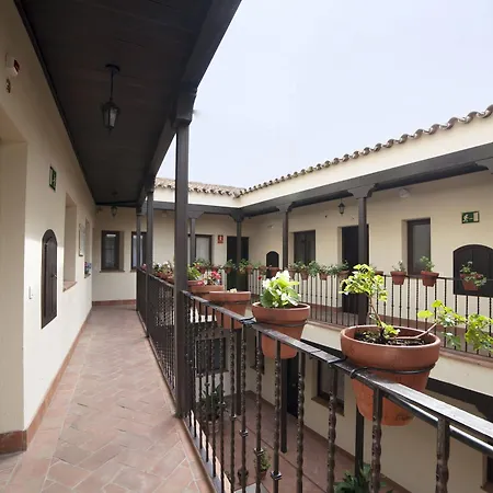 Patio De La Cartuja إشبيلية