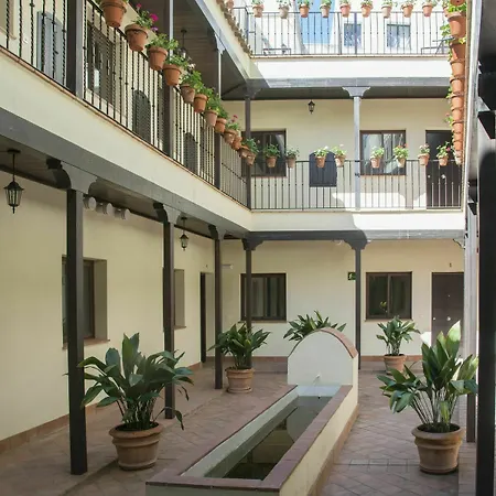 Patio De La Cartuja * إشبيلية